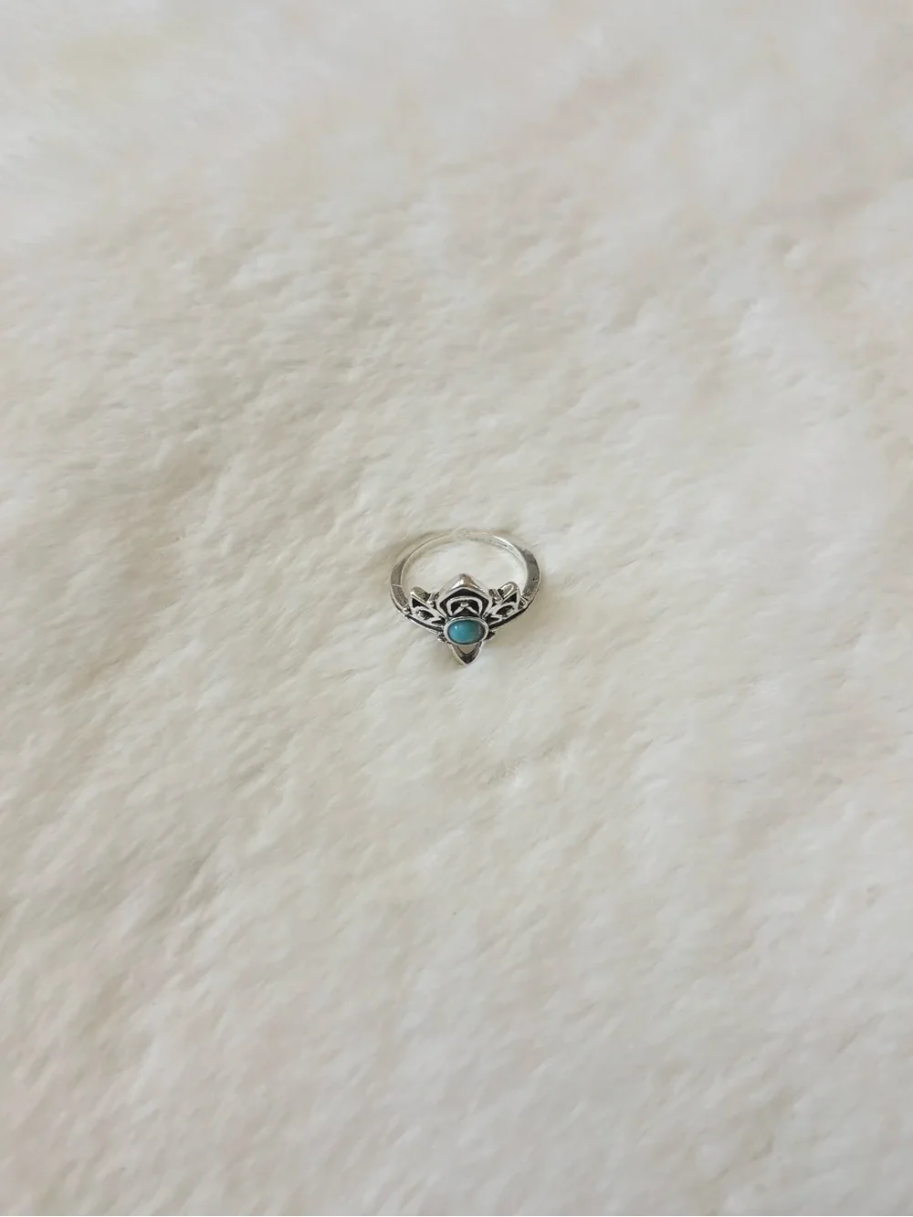 5/$15 🩷 MUST BUNDLE Boho Silver Lotus Ring with Turquoise Stone - Women Jewelry